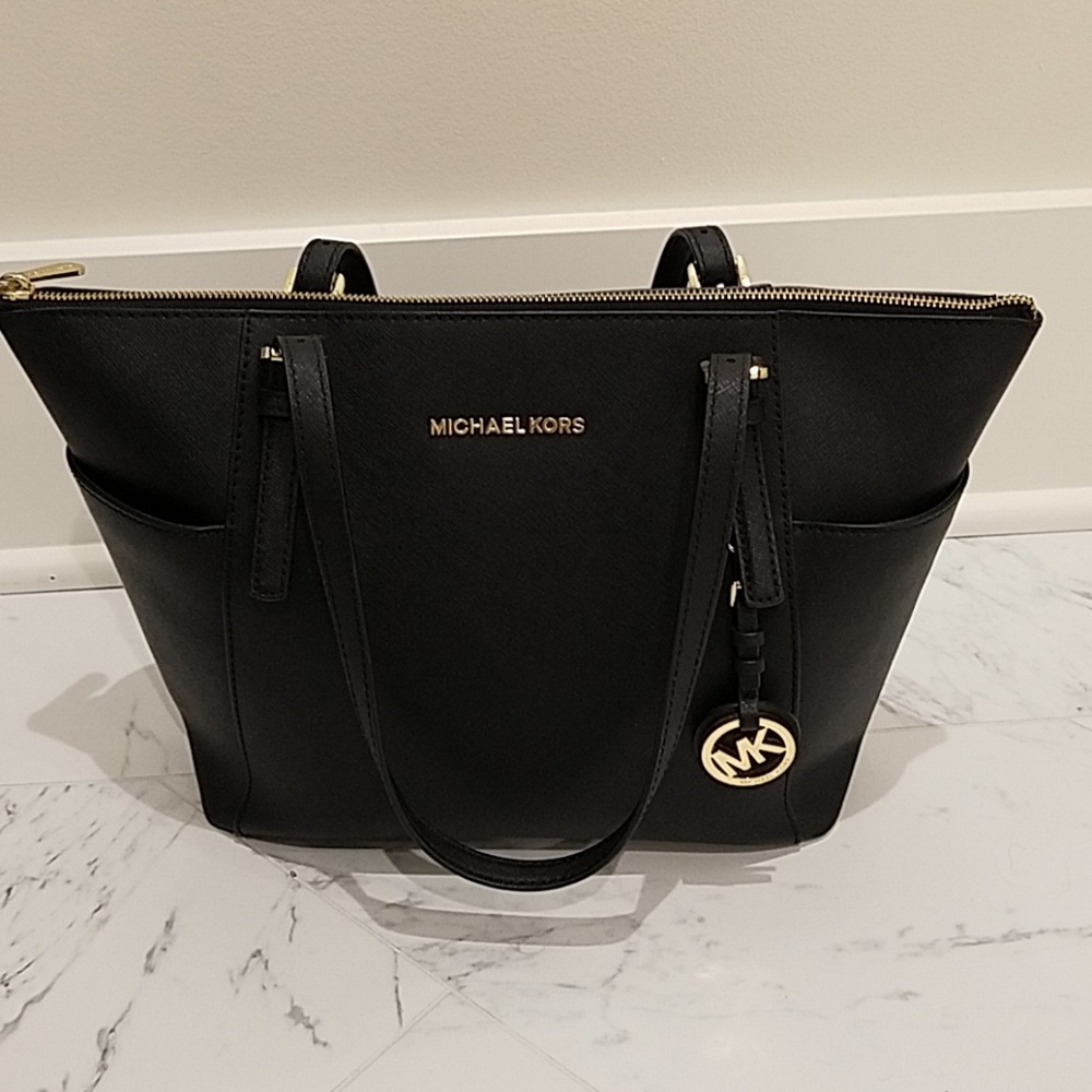Michael Kors Jet Set Top-Zip Saffiano Leather Tote
